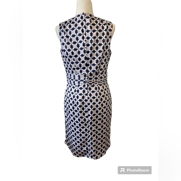 H&M Women's Navy Blue and White Faux Wrap Dress Size 8 - Picture 4 of 15
